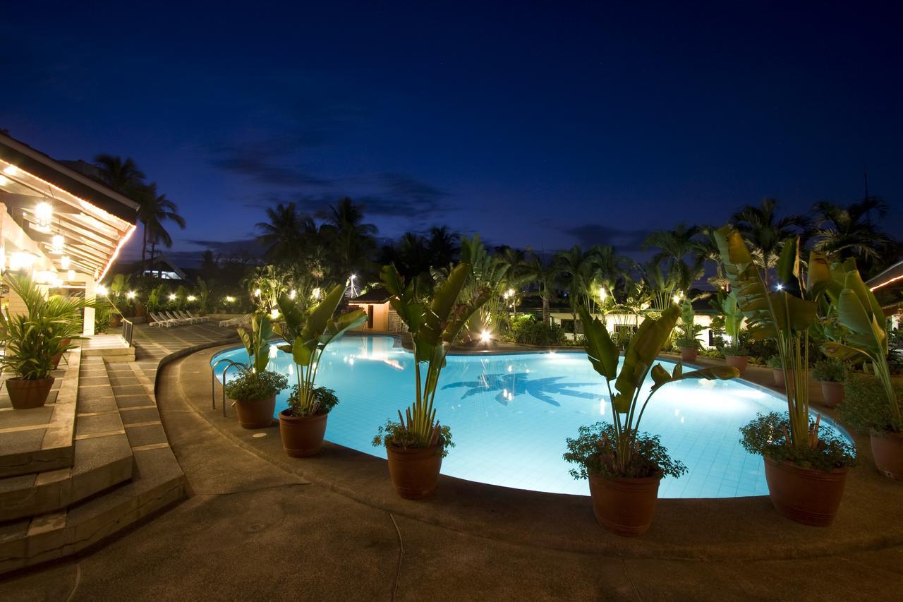 Oasis Hotel Angeles Exterior photo